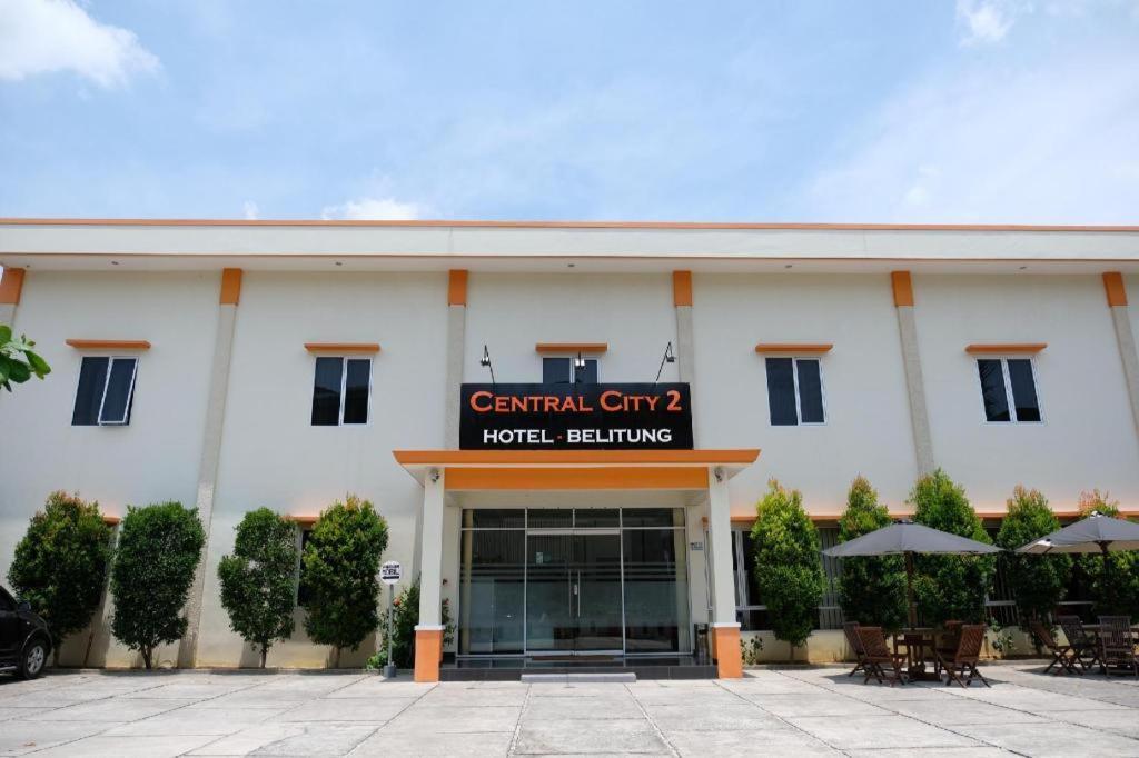 Oyo 1616 Hotel Central City 2 Tanjung Pandan Dış mekan fotoğraf