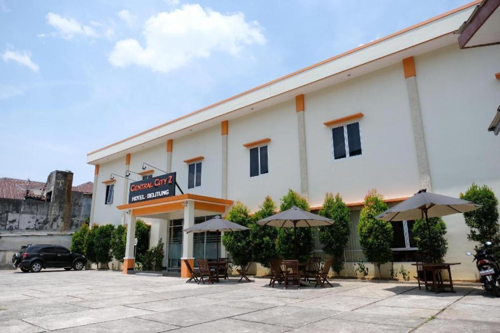 Oyo 1616 Hotel Central City 2 Tanjung Pandan Dış mekan fotoğraf