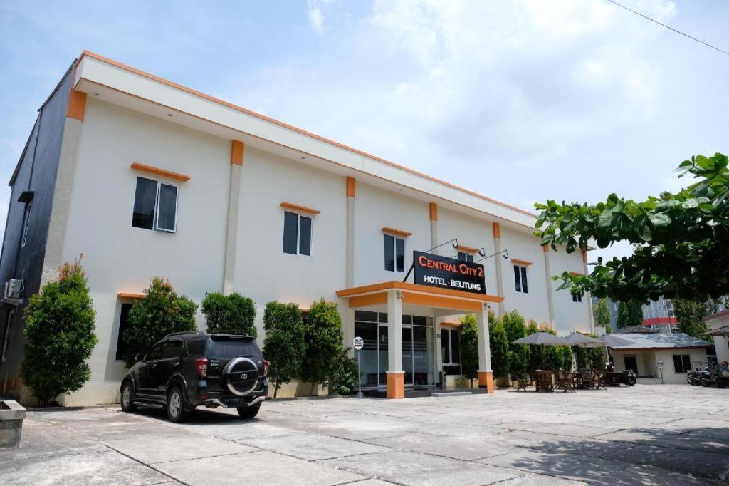 Oyo 1616 Hotel Central City 2 Tanjung Pandan Dış mekan fotoğraf