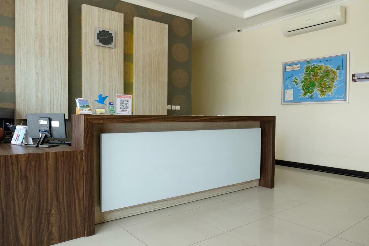 Oyo 1616 Hotel Central City 2 Tanjung Pandan Dış mekan fotoğraf