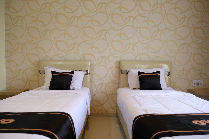 Oyo 1616 Hotel Central City 2 Tanjung Pandan Dış mekan fotoğraf