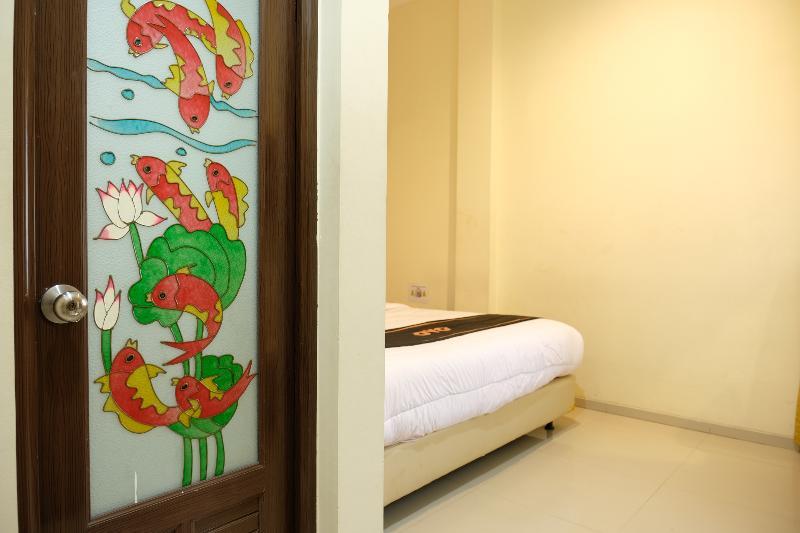 Oyo 1616 Hotel Central City 2 Tanjung Pandan Dış mekan fotoğraf